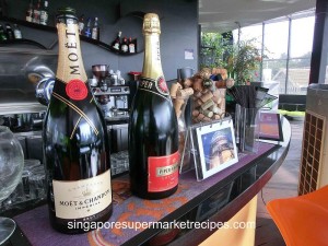 Wangz Hotel Roof Top Bar Champagne