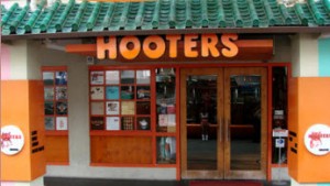 hooters entrance