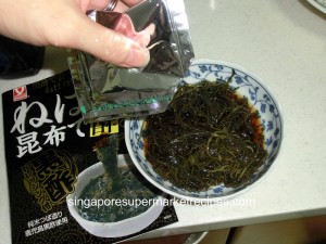 daiso sticky seaweed with vinegar dressing