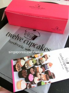 twelve cupcakes packaging