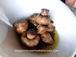 Loco Tapas - Marinated Mushrooms